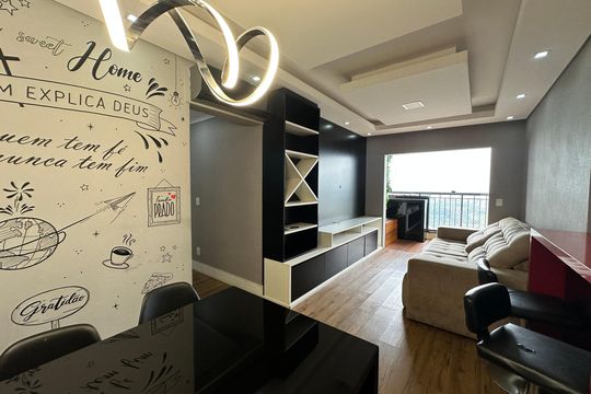 Sala de apartamento para alugar com 2 quartos, 68m² em Jardim Tupanci, Barueri