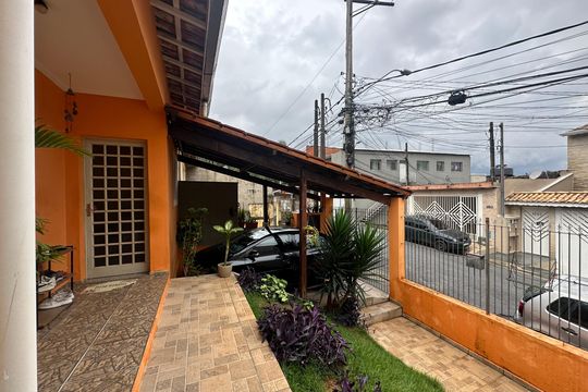 Quintal de casa à venda com 2 quartos, 139m² em Jardim California, Barueri