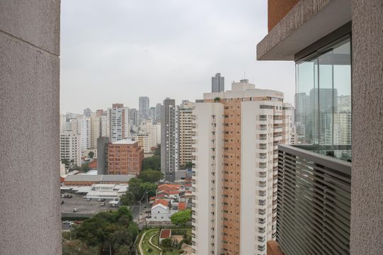 Vista da Suíte de apartamento para alugar com 2 quartos, 69m² em Vila Romana, São Paulo