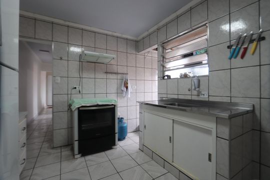 Cozinha de casa à venda com 6 quartos, 150m² em Parque Sao Rafael, São Paulo