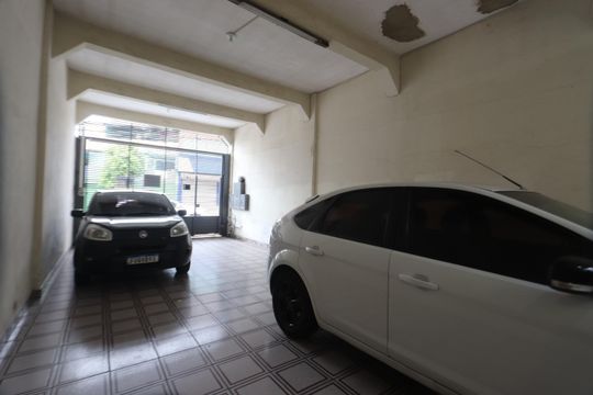 Garagem de casa à venda com 6 quartos, 150m² em Parque Sao Rafael, São Paulo
