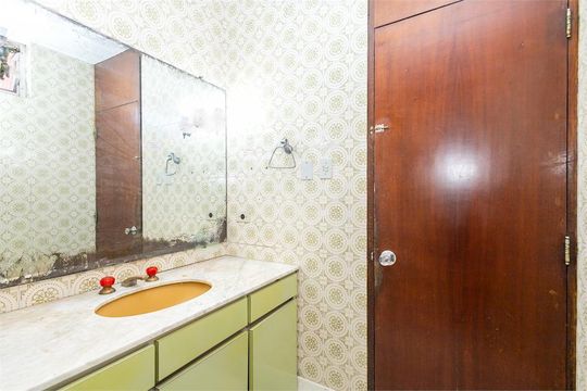 Casa à venda com 5 quartos, 506m² em Bom Retiro, Curitiba