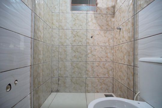 Banheiro 2 de casa à venda com 2 quartos, 80m² em Vicentina, São Leopoldo