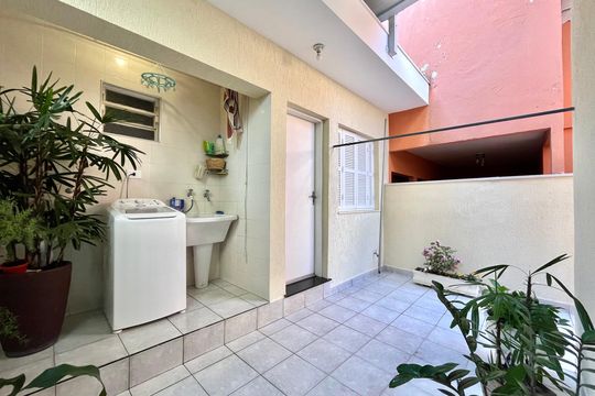 Quintal de casa à venda com 3 quartos, 125m² em Jabaquara, São Paulo