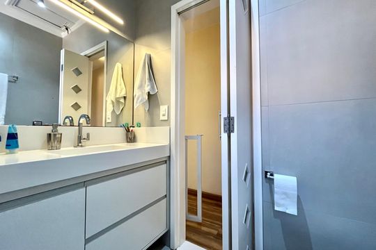 Banheiro Corredor de casa à venda com 3 quartos, 125m² em Jabaquara, São Paulo