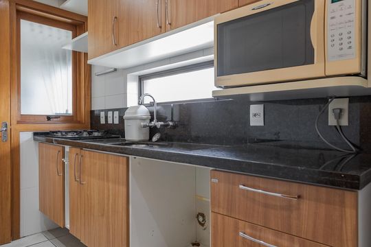 Cozinha e Área de Serviço de apartamento para alugar com 2 quartos, 74m² em Mont’serrat, Porto Alegre