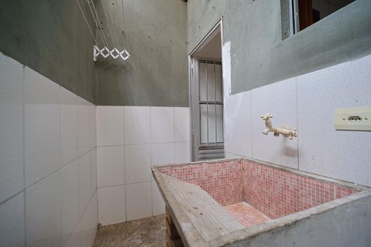 Área de Serviço de casa para alugar com 1 quarto, 40m² em Vila Paranagua, São Paulo