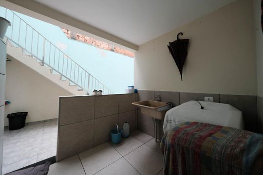 Cozinha e Área de Serviço de casa à venda com 6 quartos, 250m² em Jardim Ipanema (zona Leste), São Paulo