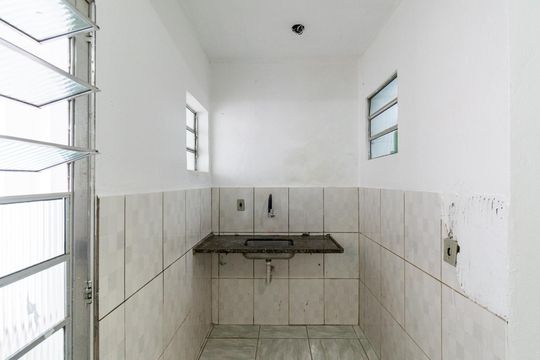 Cozinha de casa para alugar com 1 quarto, 45m² em Americanópolis, São Paulo