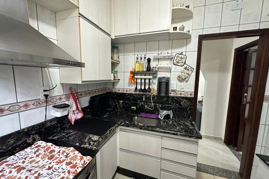 Cozinha de apartamento para alugar com 2 quartos, 78m² em Itararé, São Vicente