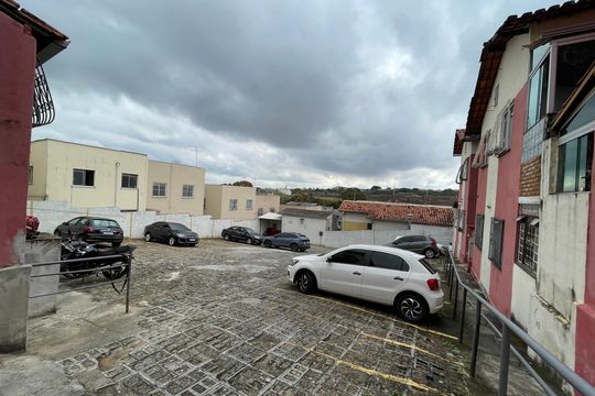 Garagem de apartamento para alugar com 2 quartos, 42m² em Califórnia, Belo Horizonte