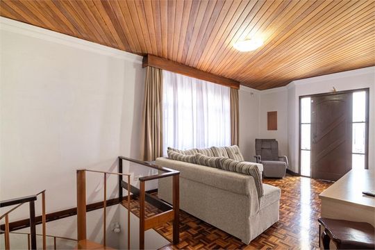 Casa à venda com 3 quartos, 116m² em Uberaba, Curitiba
