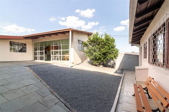 Casa à venda com 3 quartos, 116m² em Uberaba, Curitiba