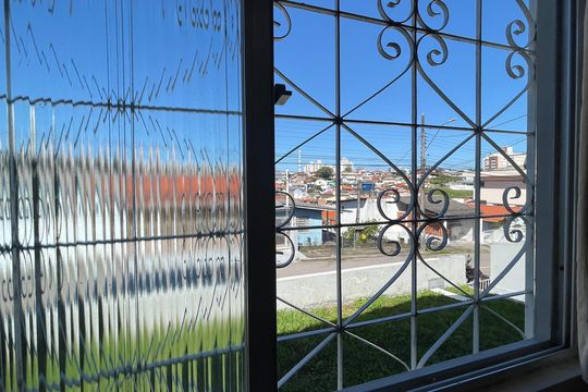 Vista do Quarto 1 de casa para alugar com 2 quartos, 66m² em Capoeiras, Florianópolis
