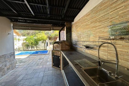 Casa à venda com 4 quartos, 320m² em Santo Amaro, São Paulo