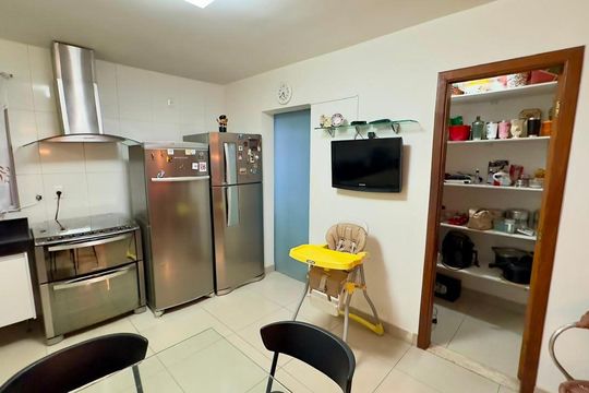 Cozinha de apartamento para alugar com 4 quartos, 170m² em Buritis, Belo Horizonte
