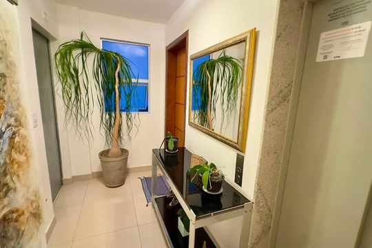 Corredor de apartamento para alugar com 4 quartos, 170m² em Buritis, Belo Horizonte