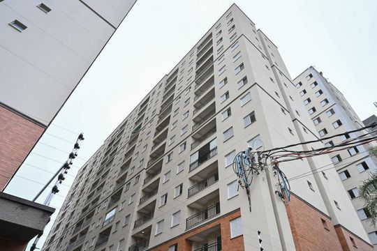 Fachada de apartamento à venda com 2 quartos, 48m² em Jardim Tres Irmaos, Taboão da Serra