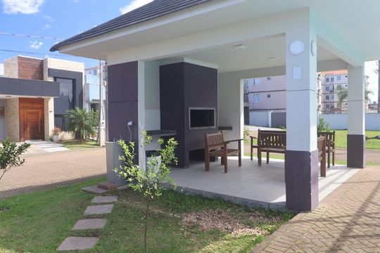 Área comum - Churrasqueira de casa de condomínio à venda com 3 quartos, 138m² em Fátima, Canoas