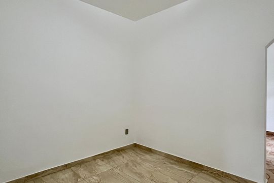 Casa à venda com 4 quartos, 360m² em Paraíso, Belo Horizonte