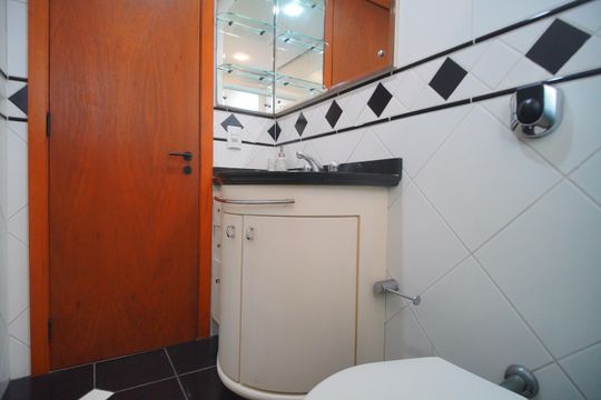 Banheiro de apartamento para alugar com 2 quartos, 90m² em Rio Branco, Novo Hamburgo