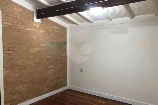 Casa à venda com 5 quartos, 220m² em Jardim Virginia Bianca, São Paulo