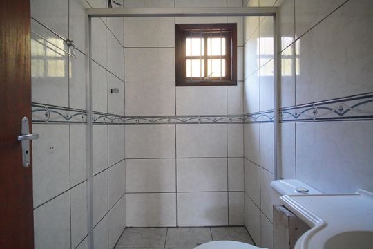 Banheiro de casa à venda com 2 quartos, 159m² em Rincão, Novo Hamburgo