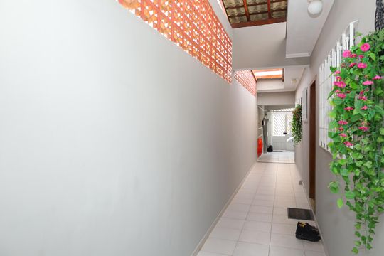 Corredor de casa à venda com 2 quartos, 123m² em Parque Cruzeiro do Sul, São Paulo