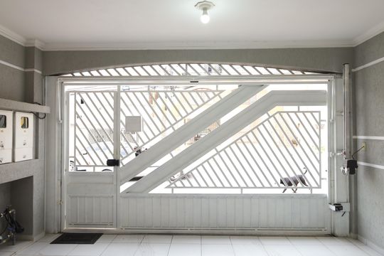 Garagem de casa à venda com 2 quartos, 123m² em Parque Cruzeiro do Sul, São Paulo