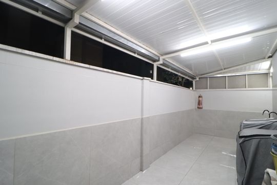 Varanda gourmet de apartamento para alugar com 2 quartos, 65m² em Jardim Holanda, Uberlândia