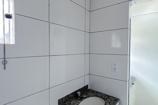 Banheiro de kitnet/studio para alugar com 1 quarto, 18m² em Vila Matilde, São Paulo