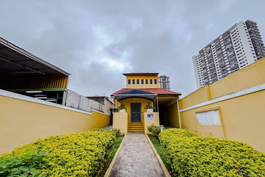 Fachada com Plaquinha de kitnet/studio para alugar com 1 quarto, 18m² em Vila Matilde, São Paulo