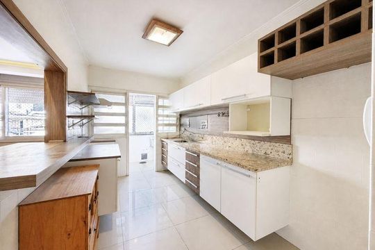 Cozinha de apartamento para alugar com 2 quartos, 82m² em Petrópolis, Porto Alegre
