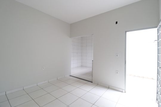 Sala de casa para alugar com 2 quartos, 50m² em Santa Mônica, Uberlândia