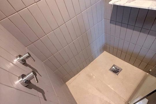 Banheiro de kitnet/studio à venda com 1 quarto, 40m² em Barra da Tijuca, Rio de Janeiro