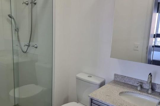 Banheiro de apartamento à venda com 2 quartos, 68m² em Itaim Bibi, São Paulo