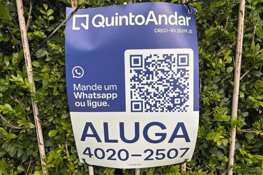 Plaquinha Instalada código NYWW-195 de apartamento para alugar com 2 quartos, 53m² em Jardim Carvalho, Porto Alegre
