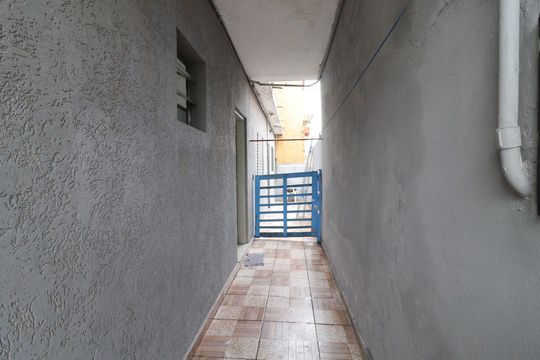 Área comum - Entrada de casa para alugar com 1 quarto, 40m² em Vila Sao Pedro, São Paulo