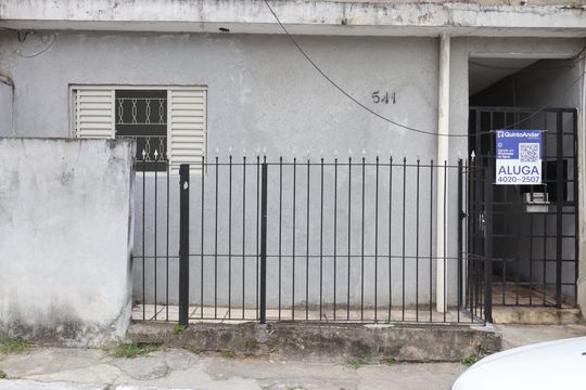 Fachada de casa para alugar com 1 quarto, 40m² em Vila Sao Pedro, São Paulo