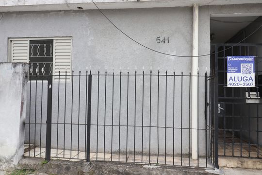 Fachada de casa para alugar com 1 quarto, 40m² em Vila Sao Pedro, São Paulo