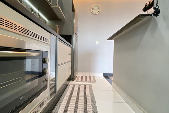 Cozinha de apartamento à venda com 2 quartos, 54m² em Quitaúna, Osasco