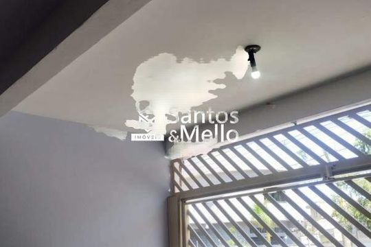 Casa à venda com 3 quartos, 203m² em Jardim Marek, Santo André