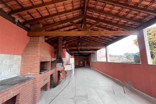 Casa à venda com 3 quartos, 107m² em Jardim Campo Limpo, São Paulo
