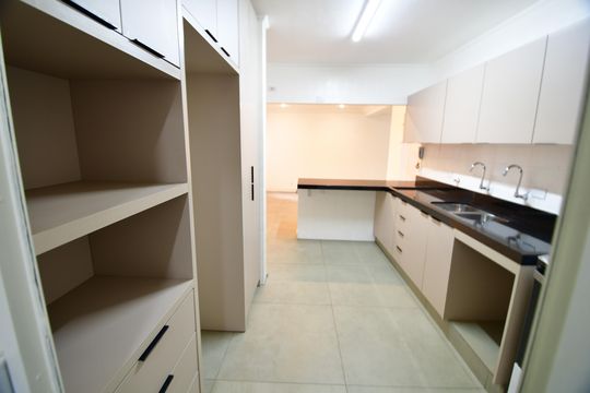 Cozinha de apartamento para alugar com 2 quartos, 96m² em Cambuí, Campinas
