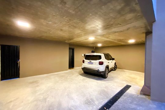 Garagem de casa à venda com 4 quartos, 450m² em Prado, Belo Horizonte