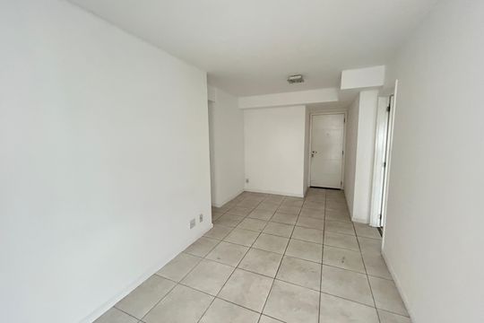 Sala de apartamento à venda com 2 quartos, 63m² em Vila Valqueire, Rio de Janeiro