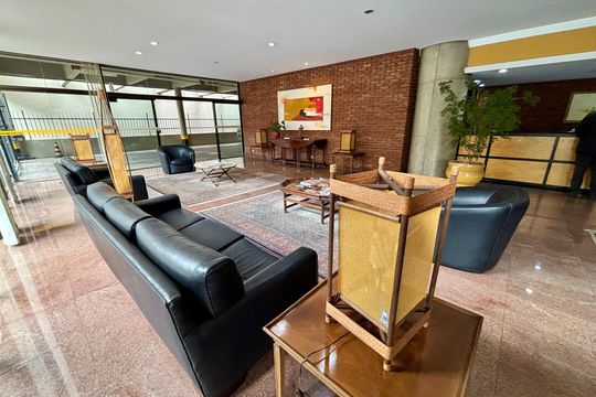 Hall de entrada de apartamento para alugar com 1 quarto, 56m² em Alphaville Industrial, Barueri