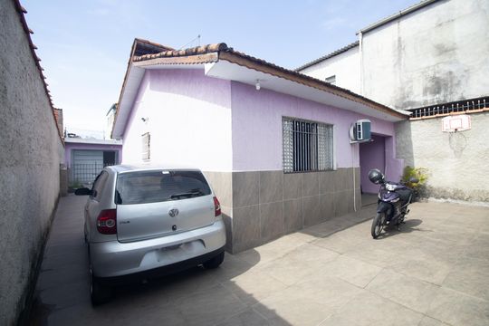 Garagem de casa à venda com 4 quartos, 111m² em Tremembé, São Paulo