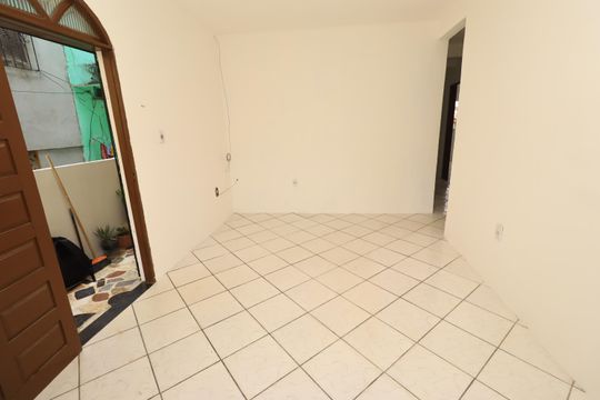 Casa para alugar com 3 quartos, 120m² em Alto do Coqueirinho, Salvador