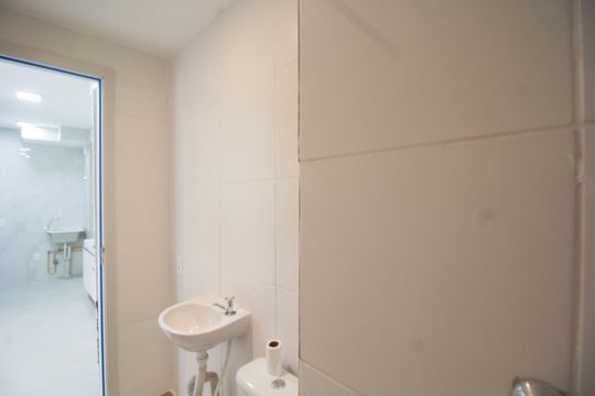 Banheiro de apartamento para alugar com 2 quartos, 33m² em Brasilândia, São Paulo